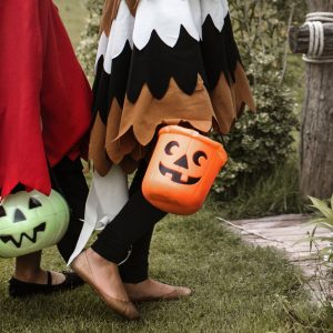 Halloween safety tips for keeping children safe when trick or treating